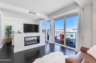 Photo #6: 6711243 Listing