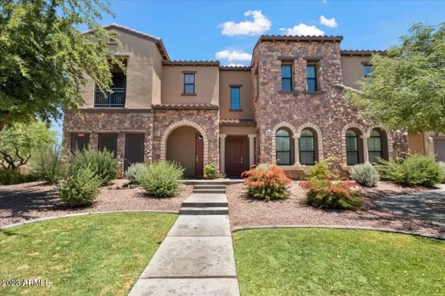 MLS: 6711589 Condo For Sale