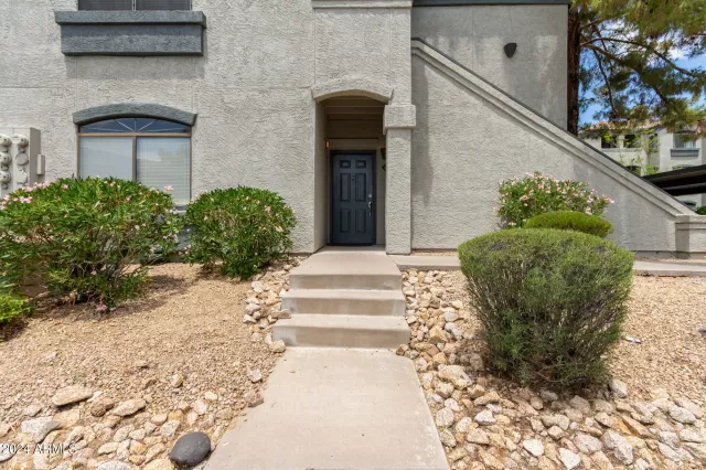 MLS: 6711720 Condo For Sale