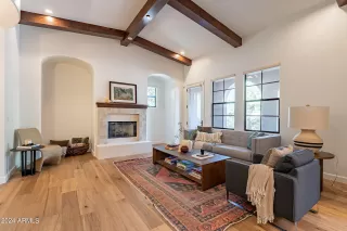Photo #4: 6711796 Listing 