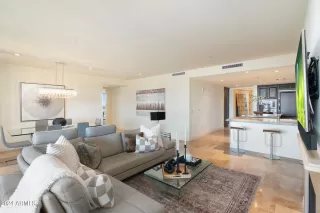 Photo #3: 6712115 Listing 
