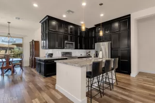 Photo #2: 6712120 Listing