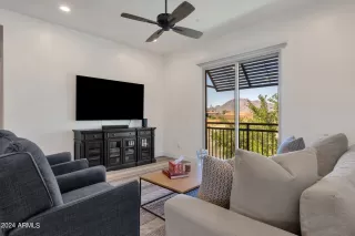 Photo #6: 6712120 Listing