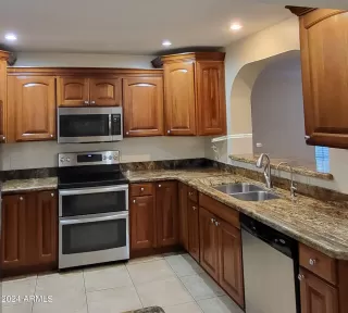 Photo #2: 6712459 Listing