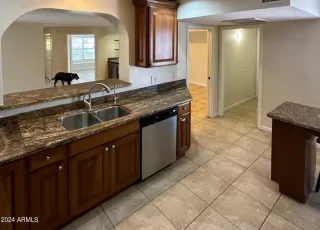 Photo #4: 6712459 Listing