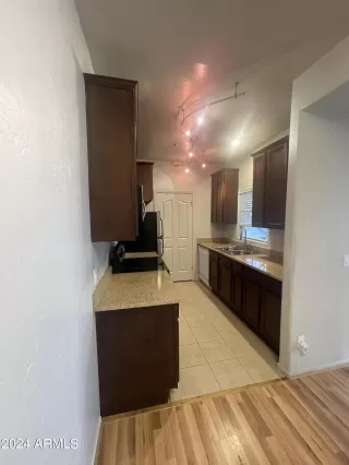 Photo #4: 6712729 Listing