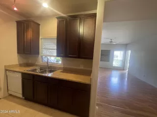 Photo #6: 6712729 Listing