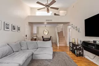 Photo #4: 6713489 Listing