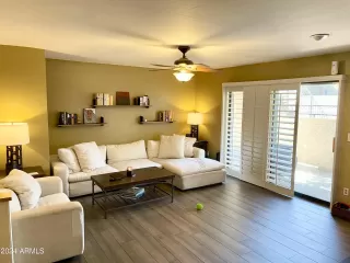 Photo #5: 6713544 Listing