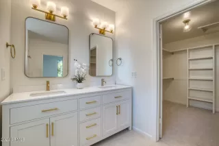 Photo #5: 6713811 Listing