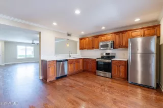 Photo #5: 6714541 Listing