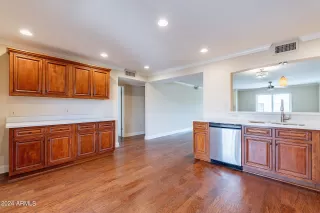 Photo #6: 6714541 Listing