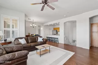 Photo #4: 6714642 Listing