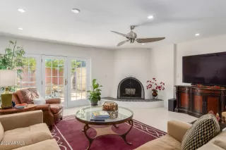 Photo #2: 6714680 Listing