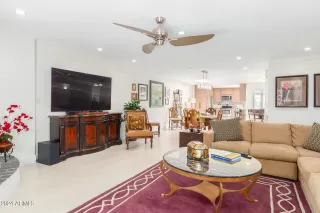 Photo #5: 6714680 Listing