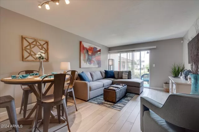 MLS: 6714707 Condo For Sale