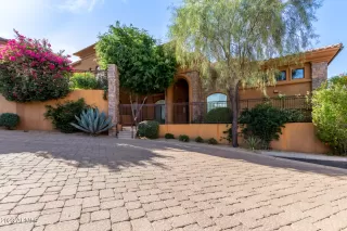 Photo #2: 6714843 Listing