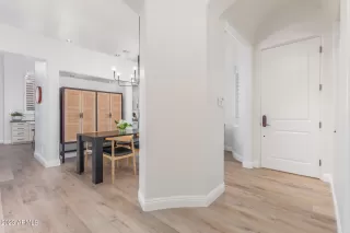 Photo #6: 6714843 Listing