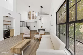 Photo #3: 6714896 Listing