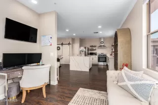 Photo #3: 6715082 Listing