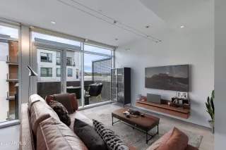 Photo #3: 6715287 Listing