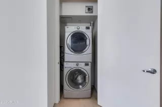 Photo #5: 6715287 Listing