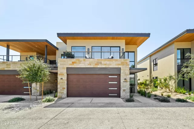 MLS: 6715294 Condo For Sale