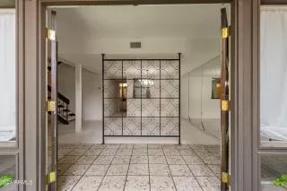 Photo #2: 6715300 Listing