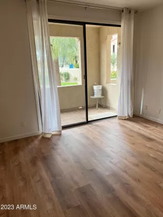 Photo #2: 6715428 Listing