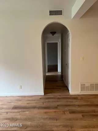 Photo #3: 6715428 Listing