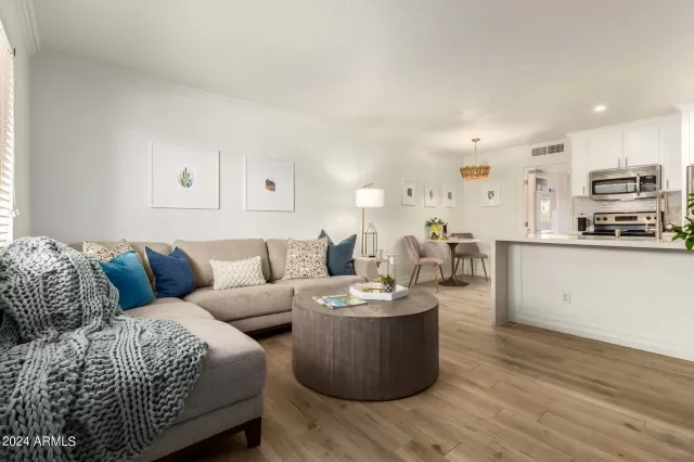 MLS: 6715488 Condo For Sale