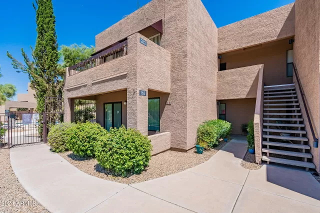 MLS: 6715543 Condo For Sale