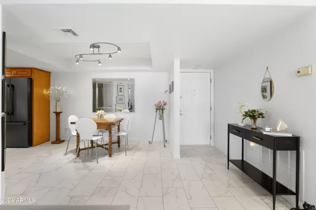 MLS: 6715553 Condo For Sale