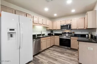 Photo #3: 6715719 Listing