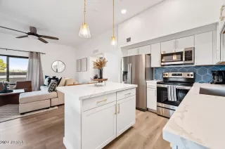 Photo #3: 6716071 Listing 