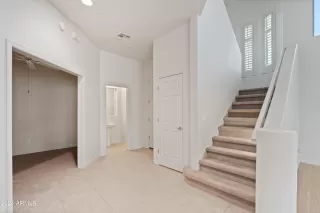 Photo #5: 6716181 Listing