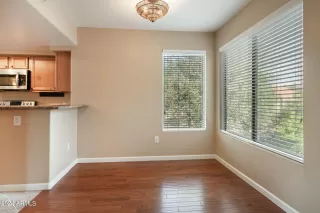 Photo #5: 6716225 Listing