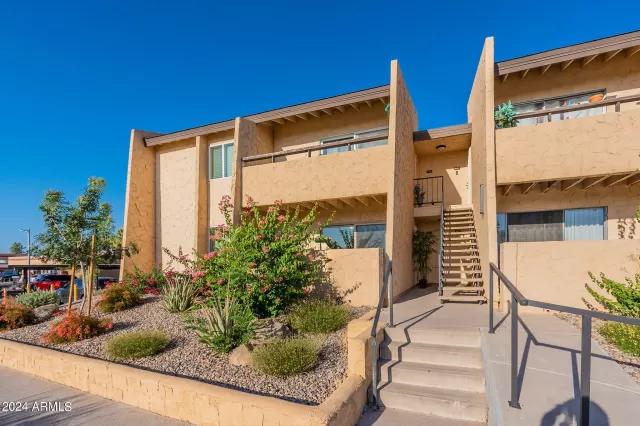 MLS: 6716233 Condo For Sale