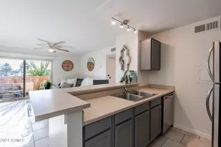 Photo #6: 6716233 Listing