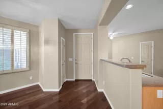 Photo #1: 6716282 Listing 