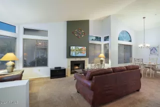 Photo #3: 6716338 Listing