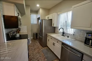 Photo #3: 6716589 Listing