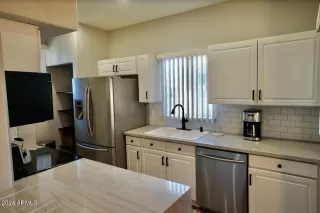 Photo #4: 6716589 Listing