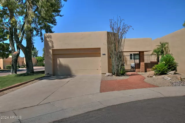 MLS: 6716707 Condo For Sale