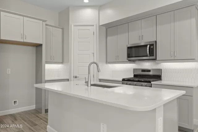 MLS: 6716769 Condo For Sale