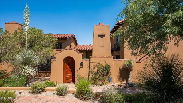 MLS: 6716947 Condo For Sale