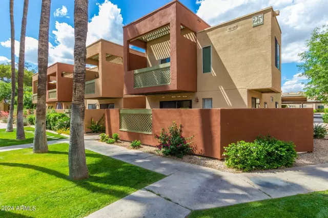 MLS: 6717180 Condo For Sale