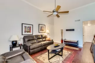 Photo #2: 6717180 Listing