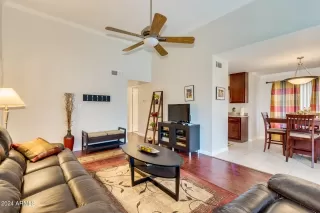 Photo #3: 6717180 Listing