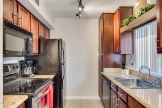 Photo #6: 6717180 Listing